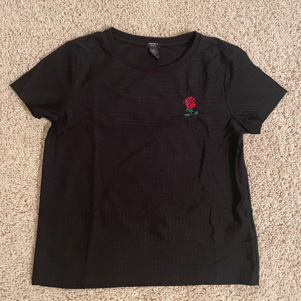 Girls Forever 21 black short sleeve with rose embroidery size 11-12